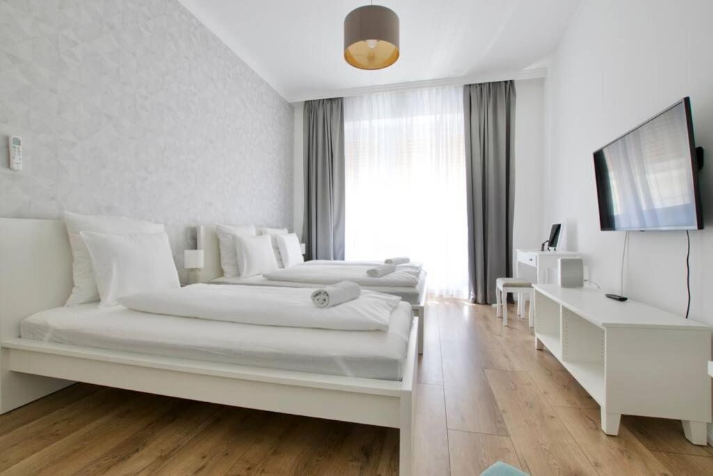 Premium Apartment By Hi5-Vaci Str. 3 Bedroom 布达佩斯 外观 照片