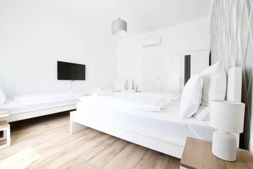 Premium Apartment By Hi5-Vaci Str. 3 Bedroom 布达佩斯 外观 照片